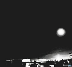 漆黒の月夜