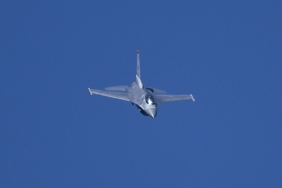 F-16 6