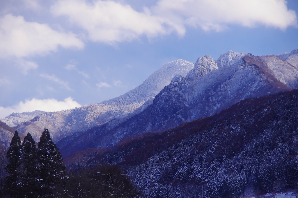 白雪爽雲