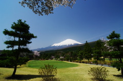 富士を見て　気持ちすっきり　パター連