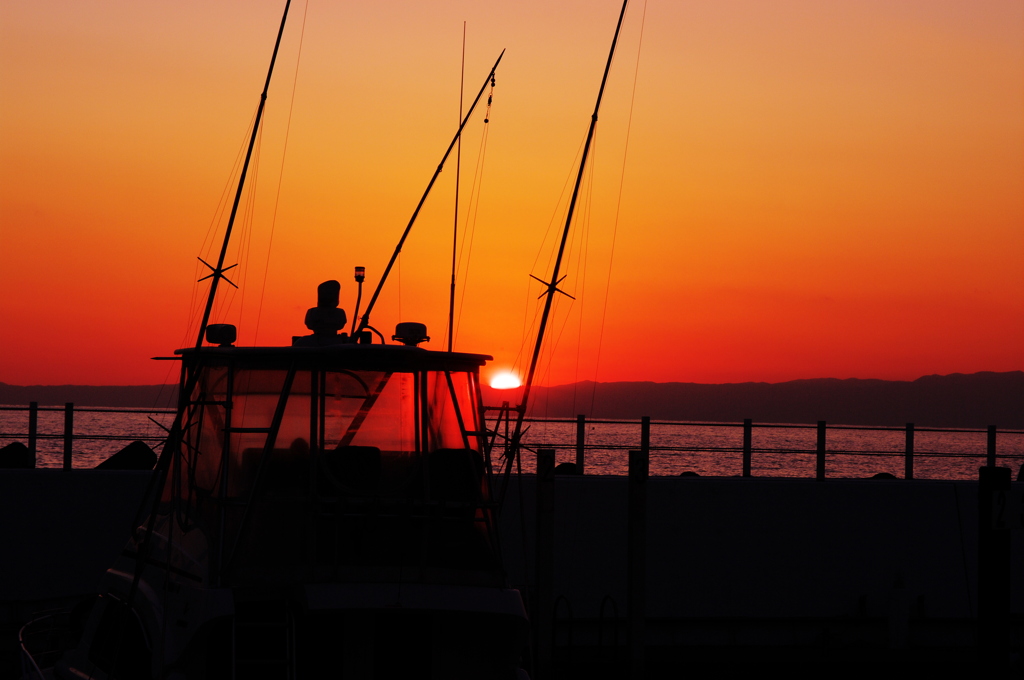 マリーナ　夕照
