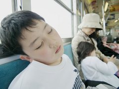 電車で寝る