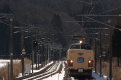 牛ノ谷駅ー雷鳥