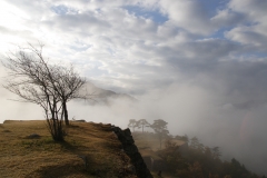 朝霧の山城跡