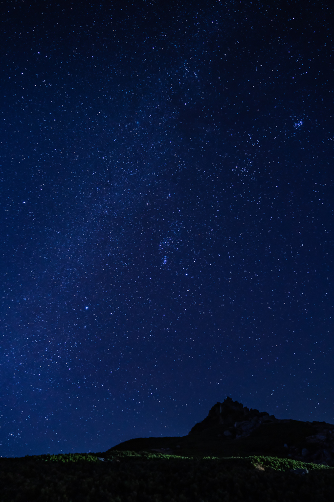 宝剣岳と星空