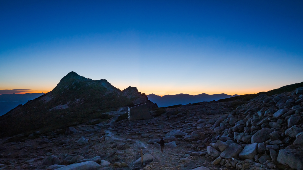 木曽駒ケ岳の夜明け