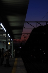 黄昏の勝浦駅