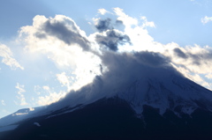 雲が舞う