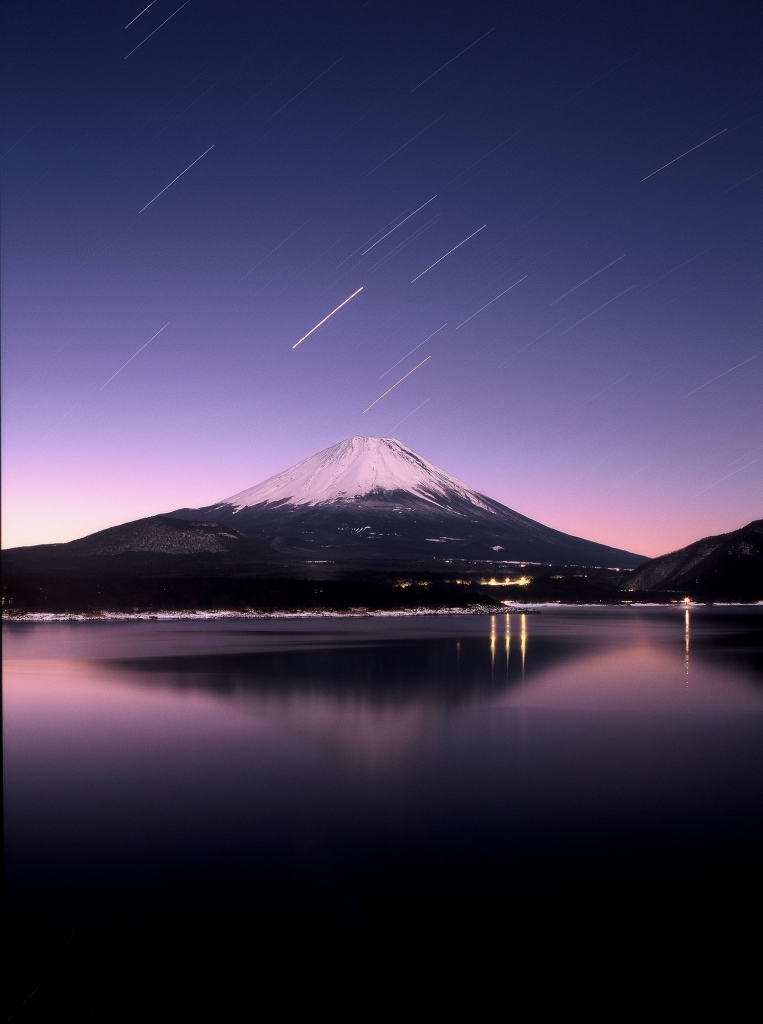 本栖湖の星空