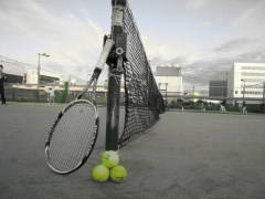 冬の空とテニス