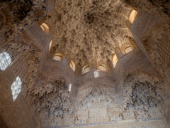 アルハンブラ宮殿　二姉妹の間の天井