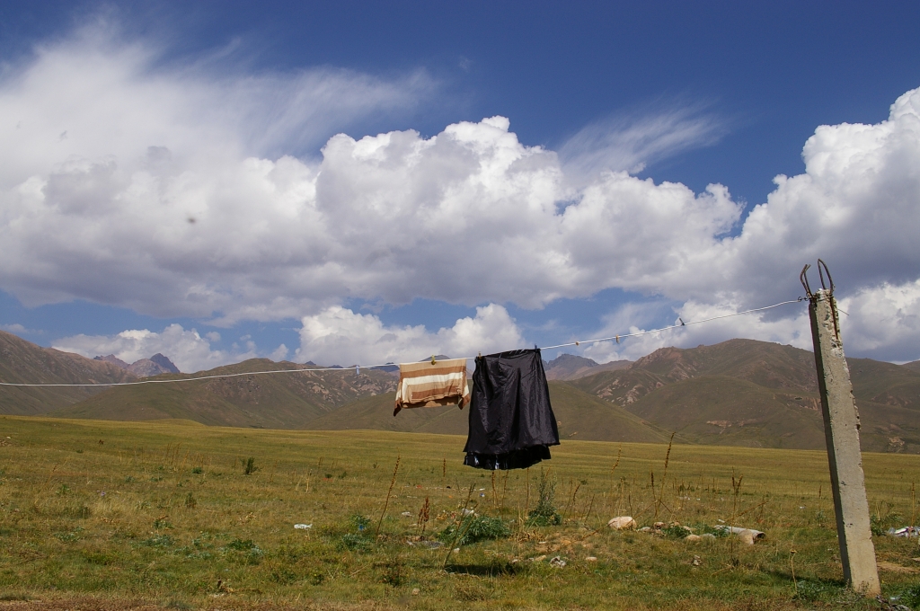 キルギス 洗濯物