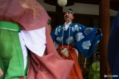 蹴鞠を胸トラップ