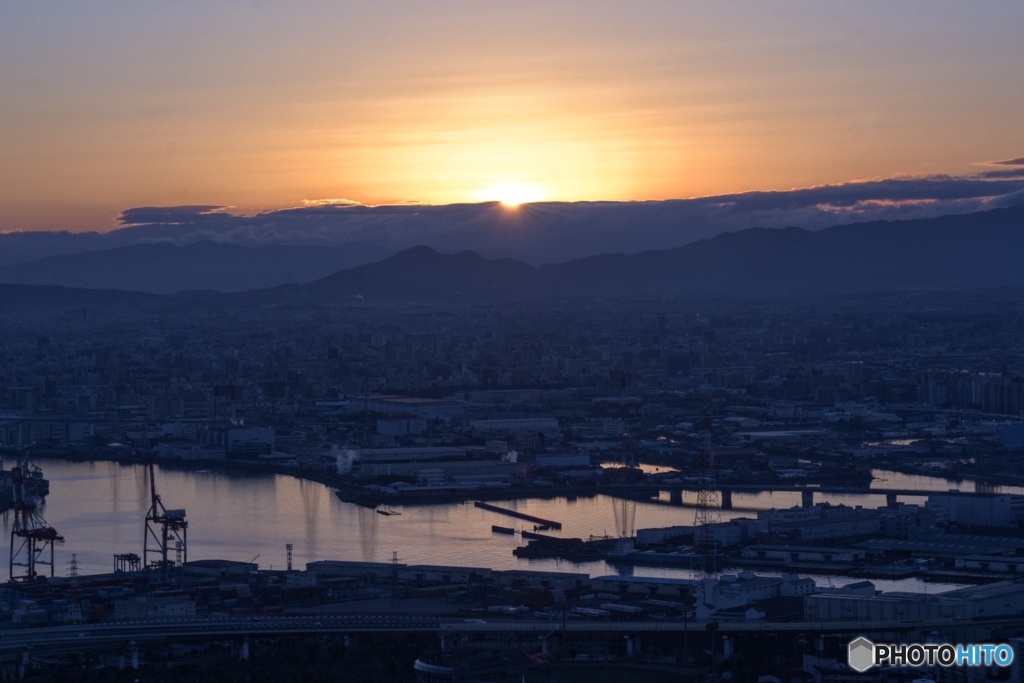 初日の出 〜令和8年 さきしまコスモタワー展望台より〜