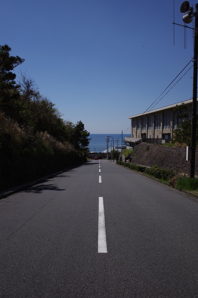 海の見える坂道