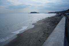 七里ガ浜から見た江ノ島