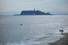 七里ガ浜から見た江ノ島