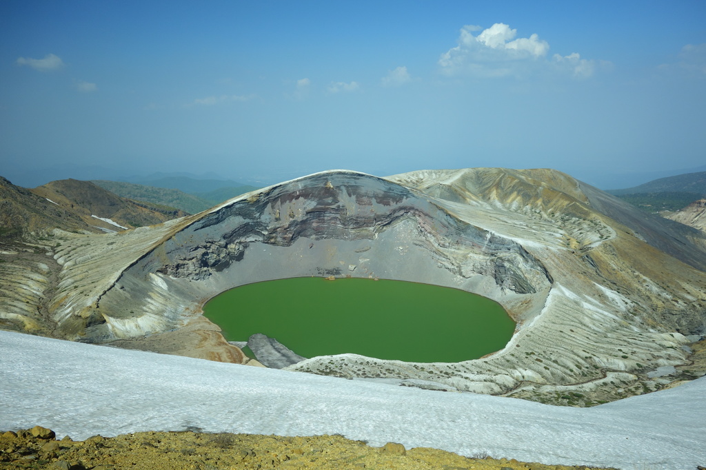 蔵王連峰　御釜