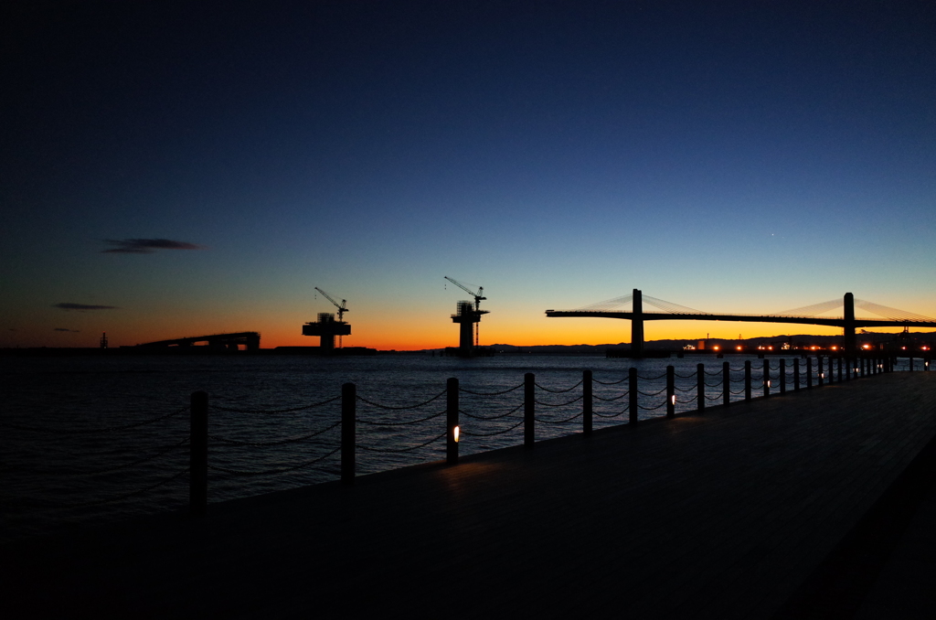 夜の波止場