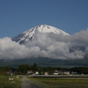 夏に向う富士山