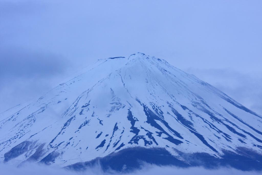 早朝の富士山