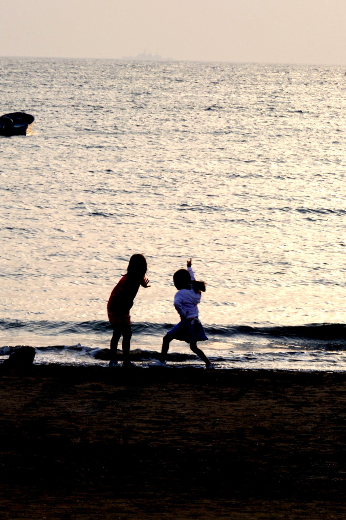 影絵小屋・逗子海岸