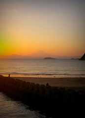 影絵小屋・逗子海岸（春だ！！）