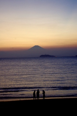 影絵小屋・逗子海岸（秋の夕焼け２）