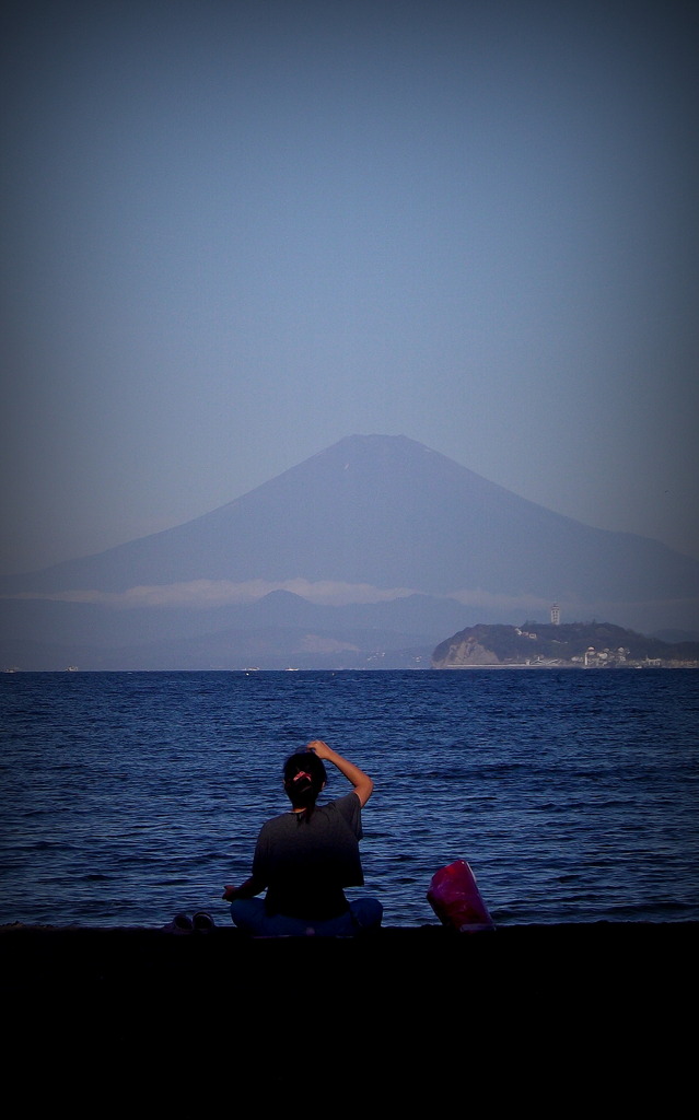 朝の海