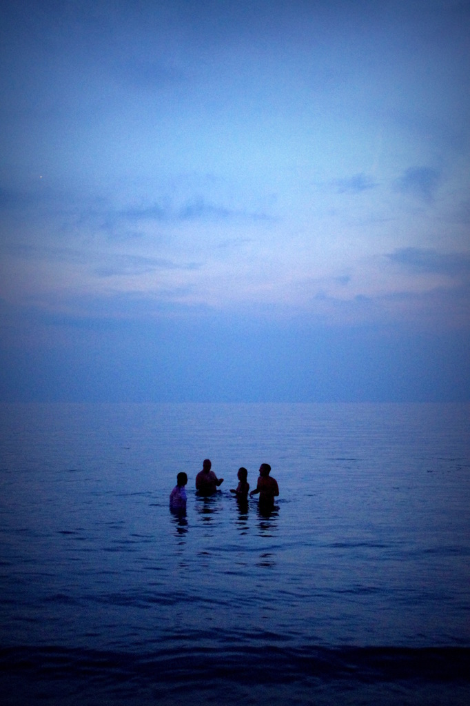 影絵小屋・逗子海岸（夏の名残・・・）