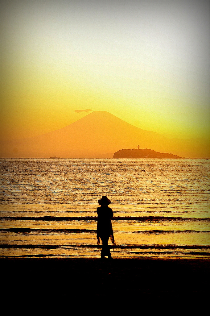 影絵小屋・逗子海岸
