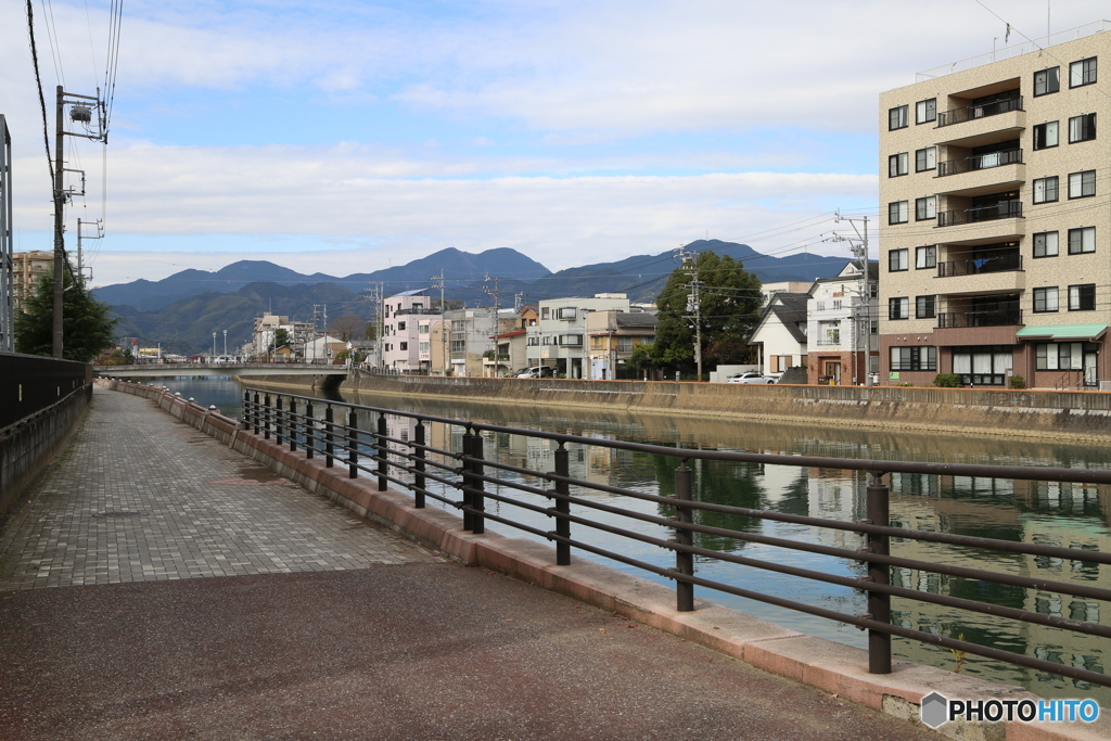 巴川