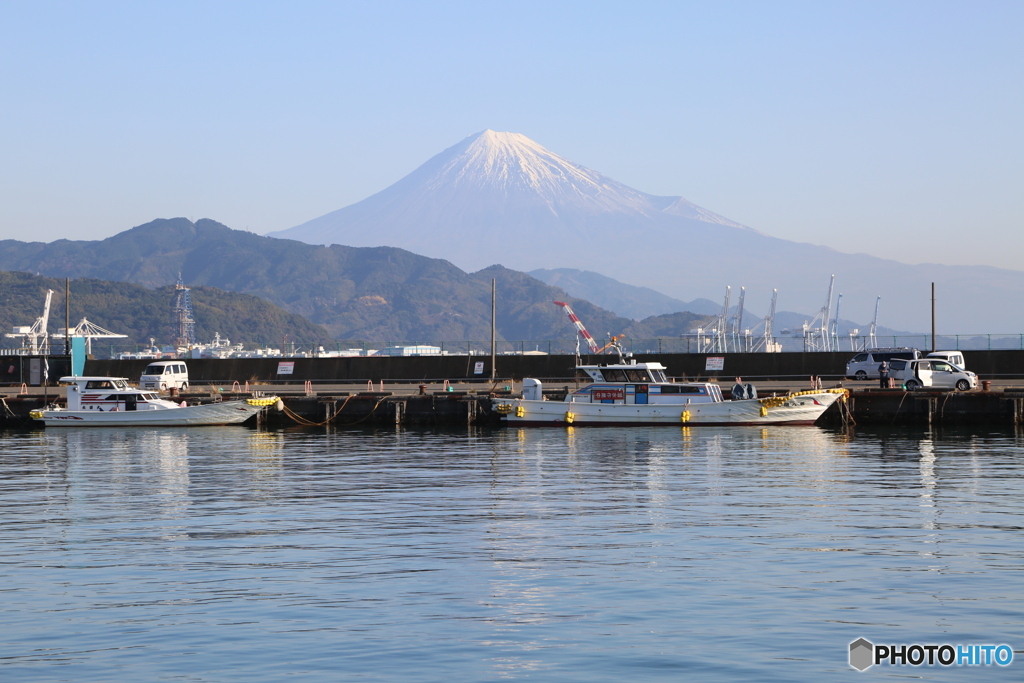 富士山と海