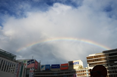 新宿上空の虹