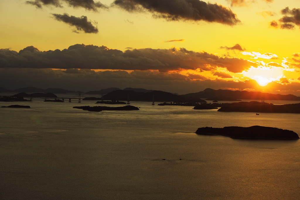 瀬戸の夕景