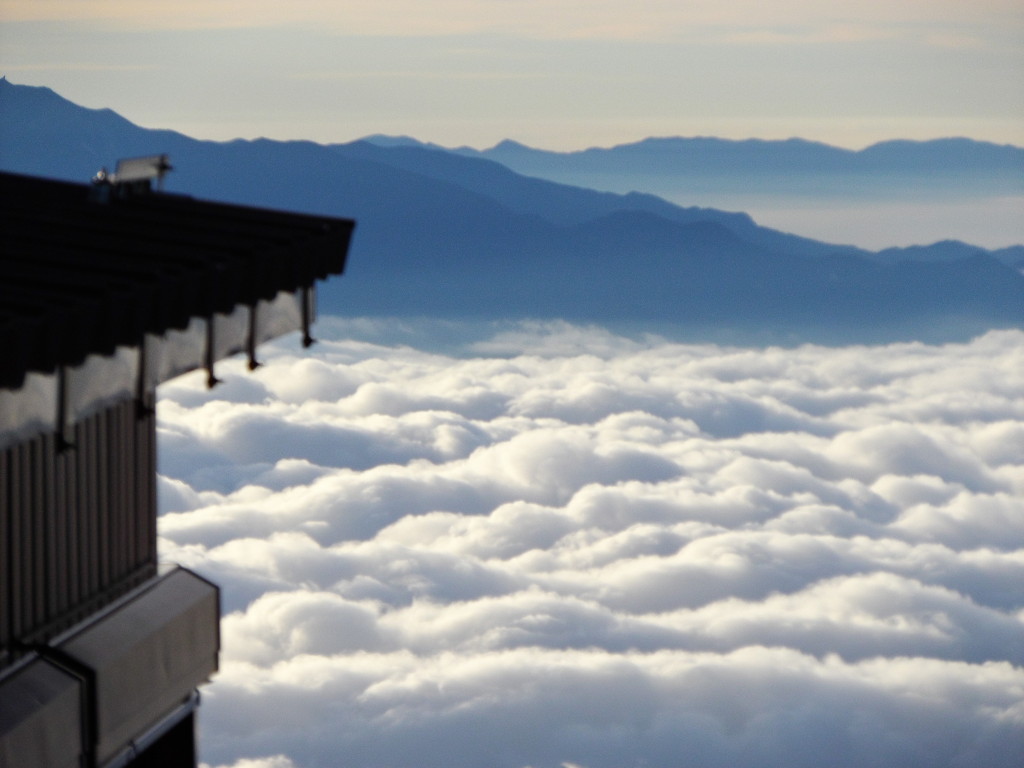 天上の建物