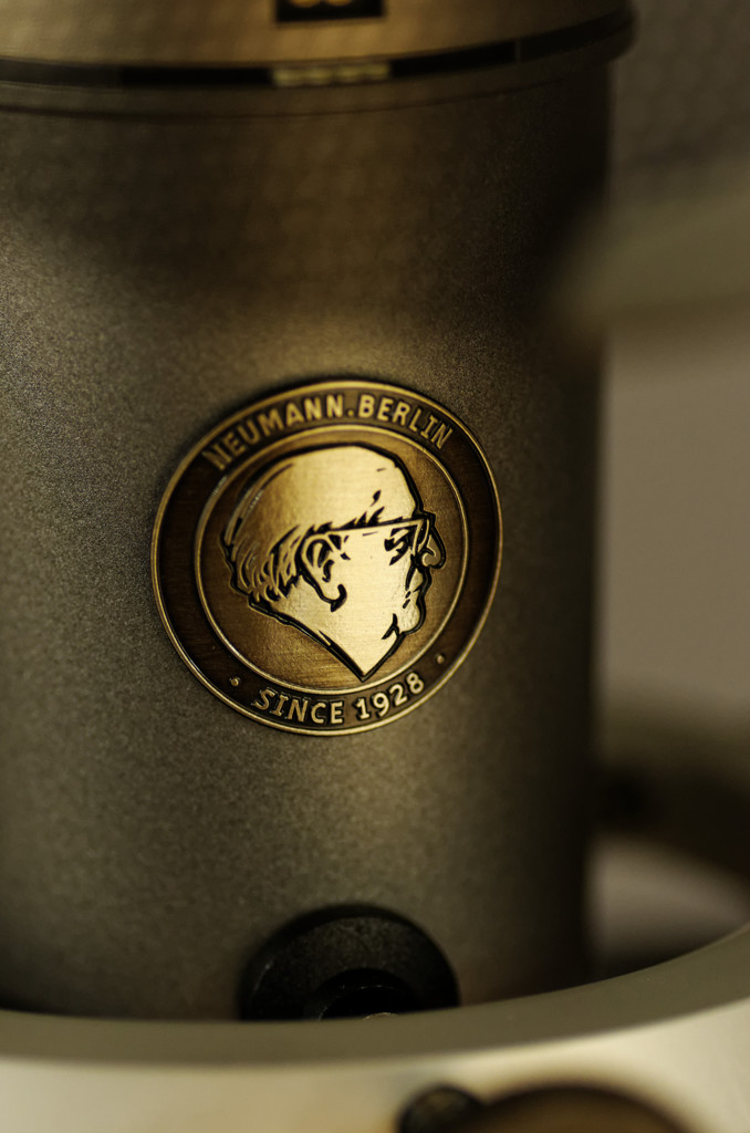 NEUMANN ( ノイマン ) 