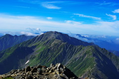 北岳山椒より間ノ岳方面