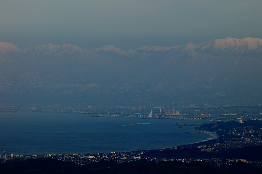立山連峰と富山湾