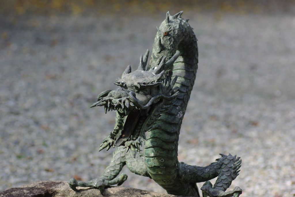 手水の龍