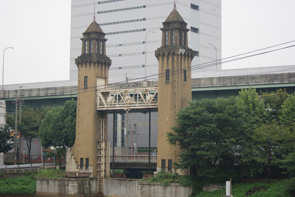 松重閘門