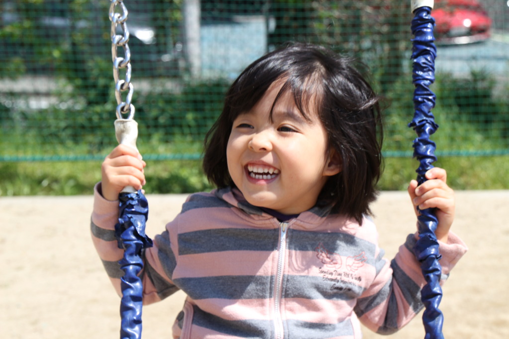 ブランコでぶらぶら