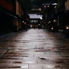 雨の路地
