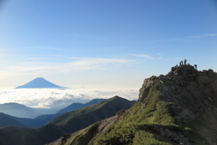 雲の上で待っていた富士山