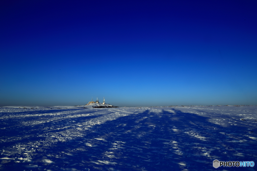 蒼の雪原