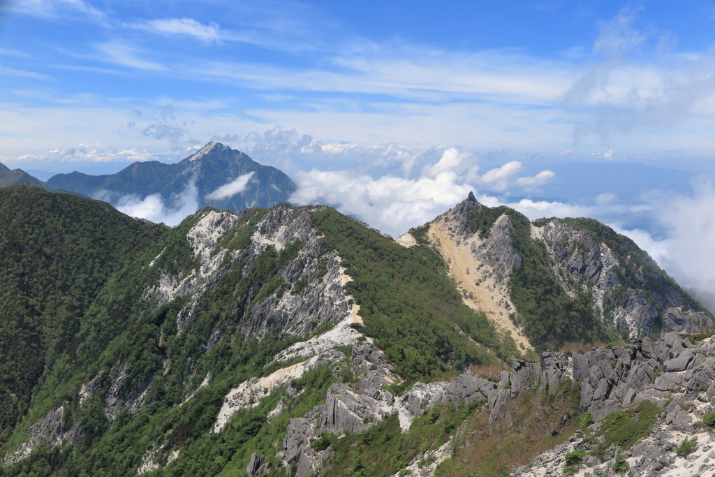 嶺と空