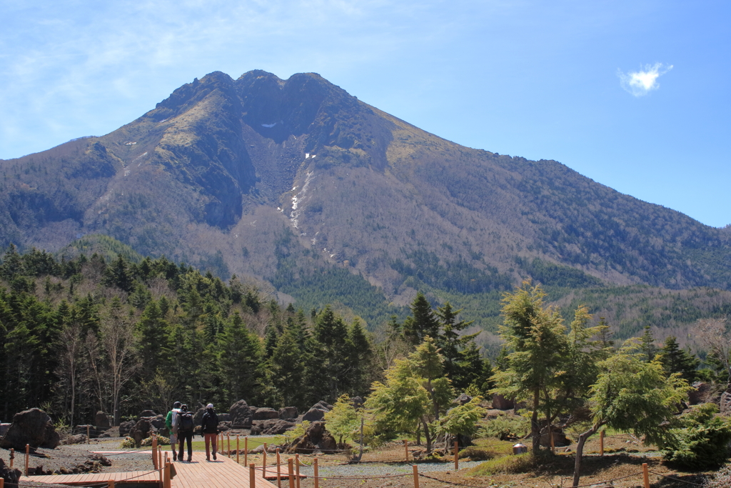 日光白根山へ