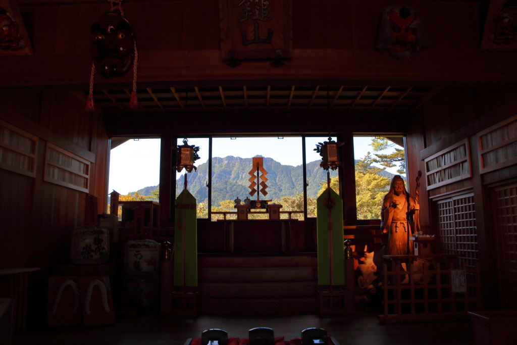 石鎚神社