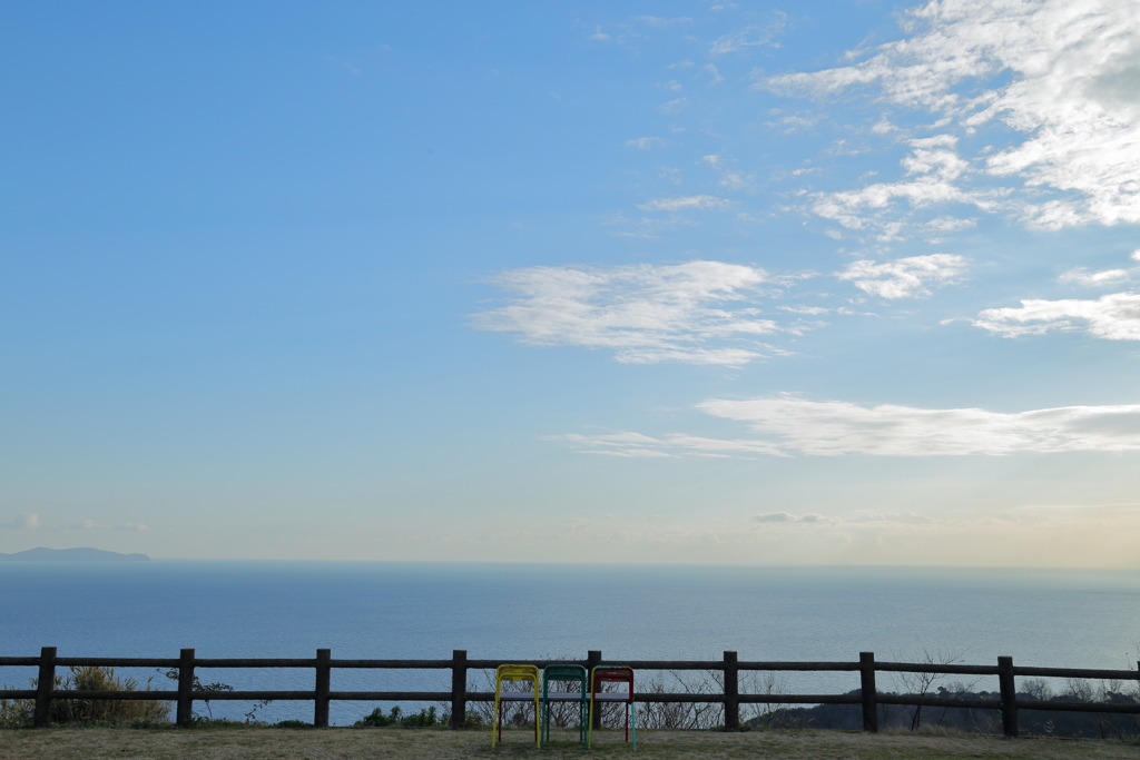 穏やかな朝の海