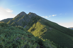 朝の塩見岳